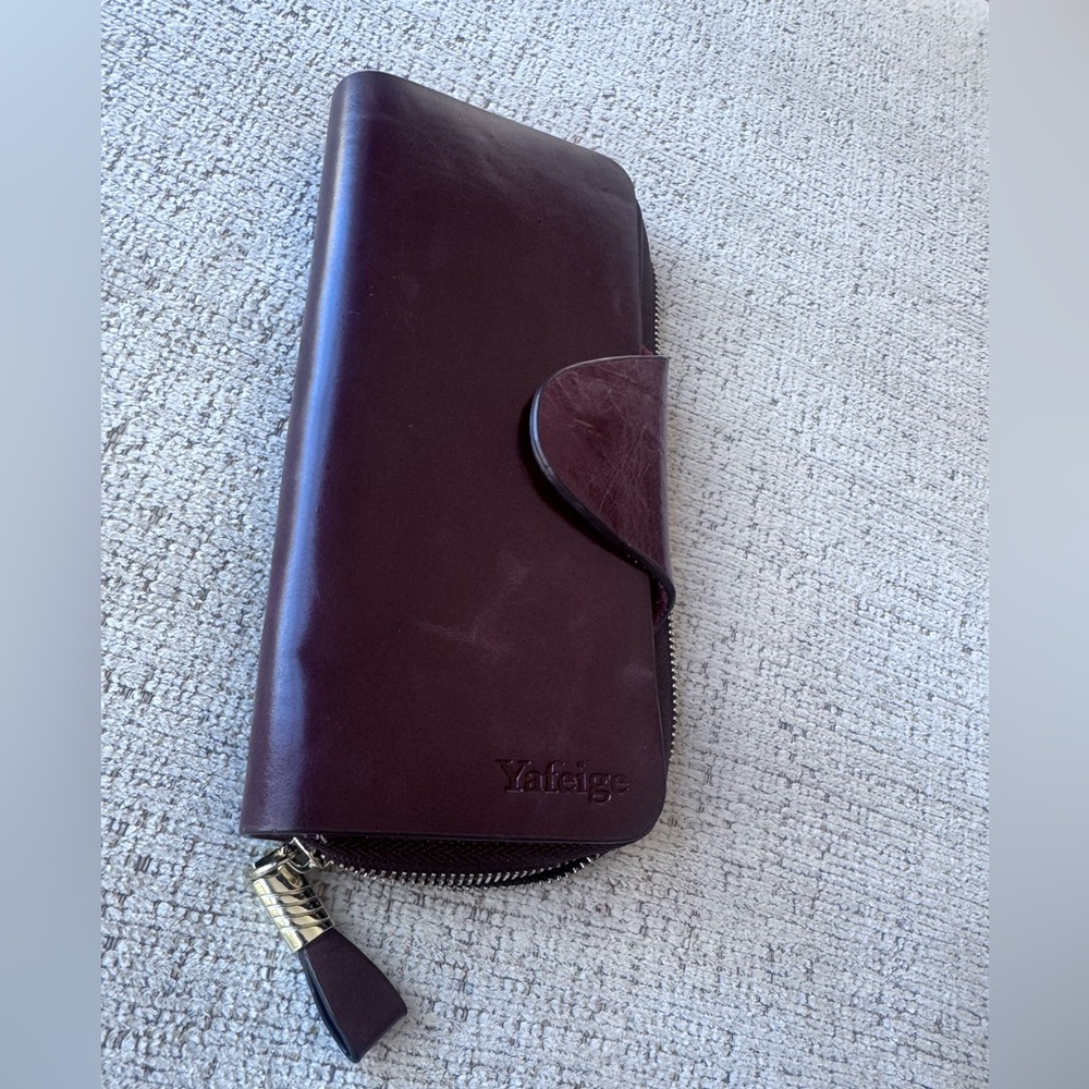 Yafeige Burgundy Leather Wallet NWOT